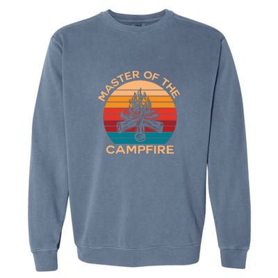 Master Of The Campfire Retro Vintage Camping Gift Garment-Dyed Sweatshirt