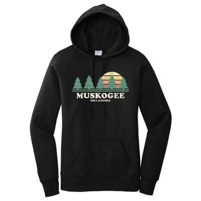 Muskogee Ok Vintage Throwback Retro 70s Design Women's Pullover Hoodie