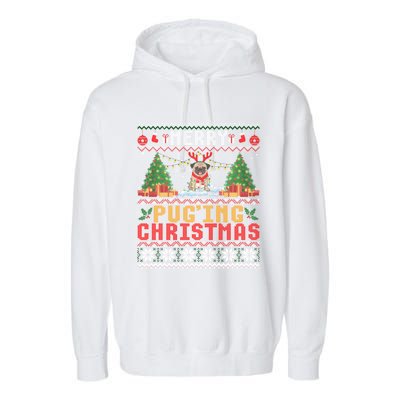 Merry Pugging Christmas Santa Claus Pug Dog Xmas Tree Lights Gift Garment-Dyed Fleece Hoodie