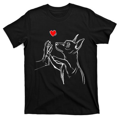 Min Pin Love Miniature Pinscher Dog Mom T-Shirt