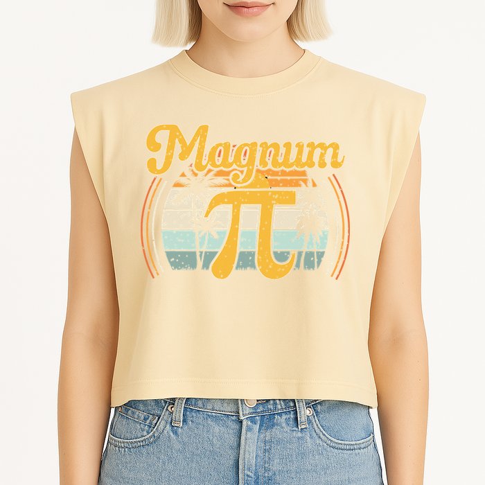 Magnum Pi Math Pi Day Retro math teacher Garment-Dyed Women's Muscle Tee