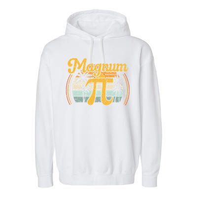 Magnum Pi Math Pi Day Retro math teacher Garment-Dyed Fleece Hoodie