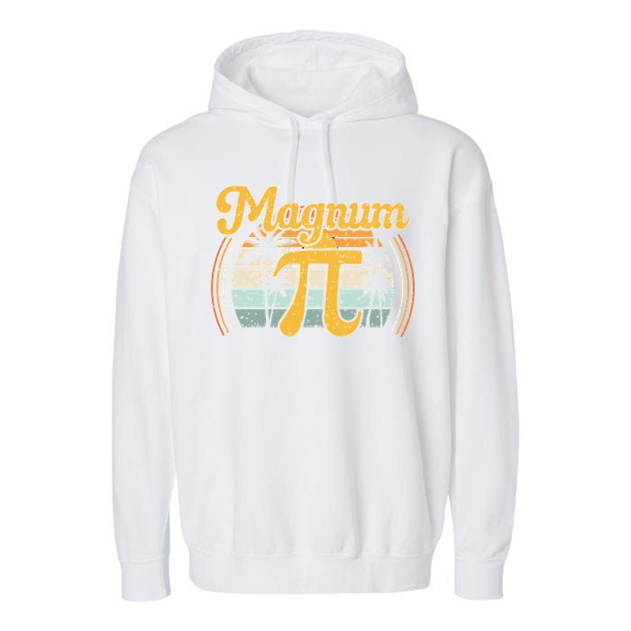 Magnum Pi Math Pi Day Retro math teacher Garment-Dyed Fleece Hoodie