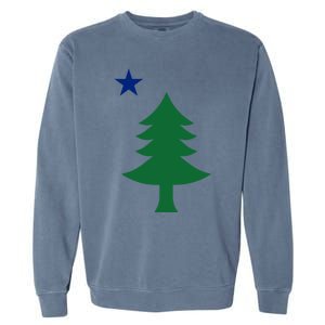 Maine Pine Tree State Flag Pride Patriotic Cool Gift Garment-Dyed Sweatshirt