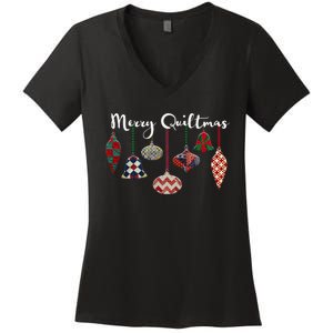 Merry Quiltmas Funny Christmas Quilt Ornament Sewing Gift Women's V-Neck T-Shirt