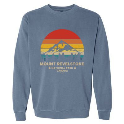 Mount Revelstoke Gift Canadian National Park Retro Souvenir Funny Gift Garment-Dyed Sweatshirt