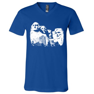 Mount Rushmore Presidents Sculpture Funny Gift V-Neck T-Shirt