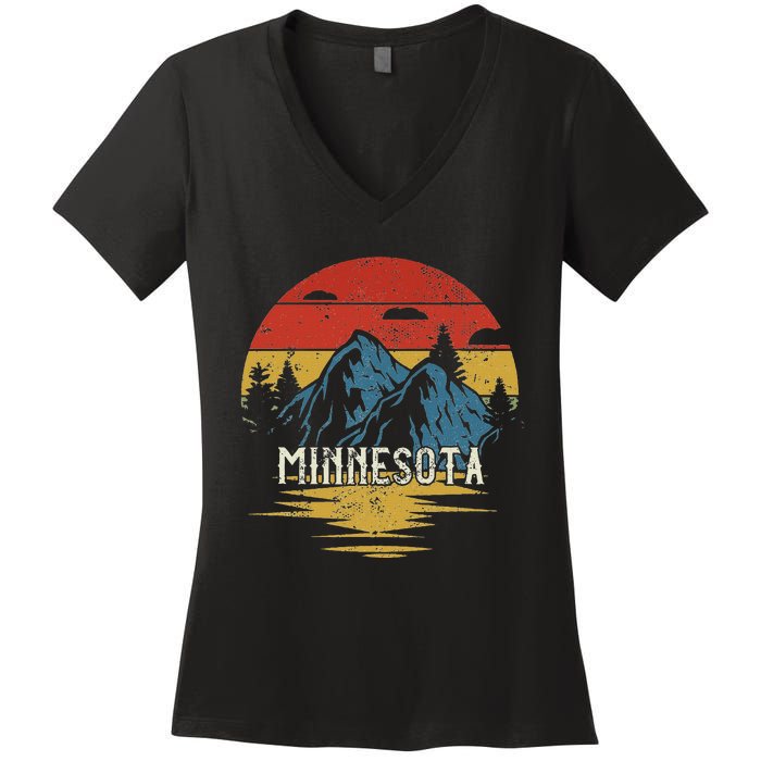 Minnesota Retro Vintage Women's V-Neck T-Shirt