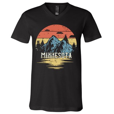 Minnesota Retro Vintage V-Neck T-Shirt