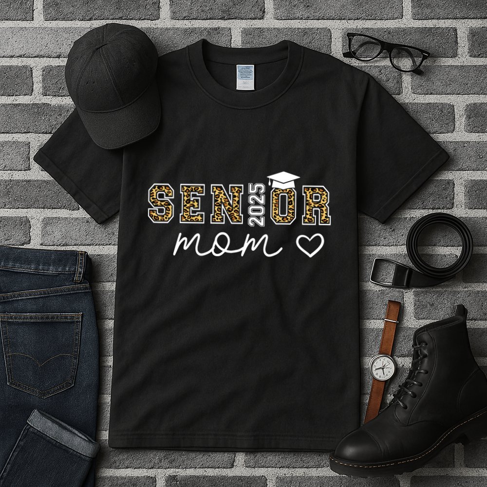 Mom Senior 2025 Proud Mom Of A Class Of 2025 Graduate Tall T-Shirt
