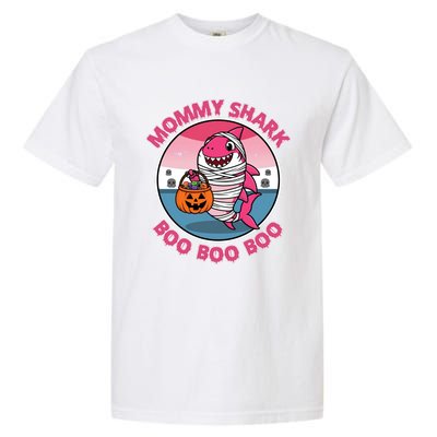 Mommy Shark Boo Boo Boo Funny Family Shark Halloween Garment-Dyed Heavyweight T-Shirt