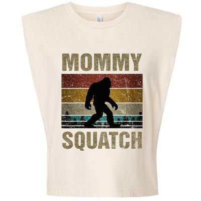 Mommy Squatch Bigfoot Mommy Sasquatch Yeti Family Garment-Dyed Women's Muscle Tee