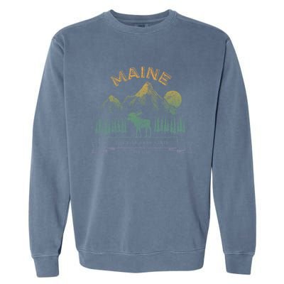 Maine State Moose Lovers Trees Vintagelook Souvenir Graphic Gift Garment-Dyed Sweatshirt