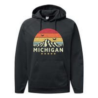 Michigan Shirt. Retro Style MI, USA Performance Fleece Hoodie