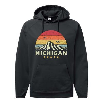 Michigan Shirt. Retro Style MI, USA Performance Fleece Hoodie