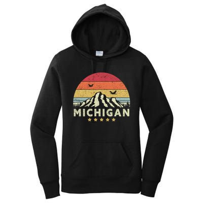 Michigan Shirt. Retro Style MI, USA Women's Pullover Hoodie