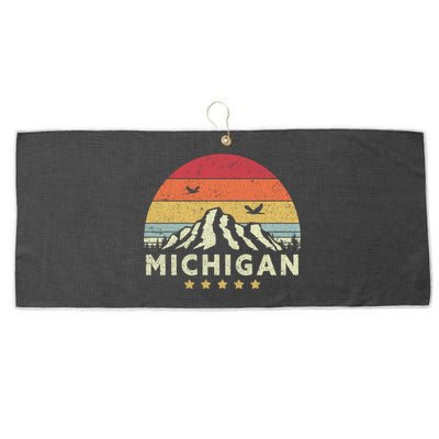 Michigan Shirt. Retro Style MI, USA Large Microfiber Waffle Golf Towel