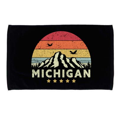 Michigan Shirt. Retro Style MI, USA Microfiber Hand Towel