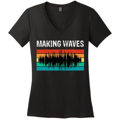 Making Sound Waves Beats Beat Makers Music Producer Women's V-Neck T-Shirt