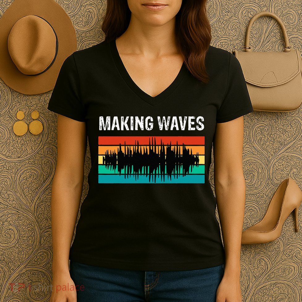Making Sound Waves Beats Beat Makers Music Producer Women's V-Neck T-Shirt