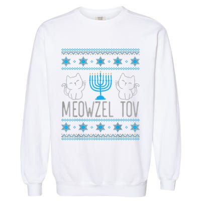 Meowzel Tov Menoarah Merry Hanukkah Funny Hanucats Cute Cat Garment-Dyed Sweatshirt