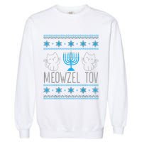 Meowzel Tov Menoarah Merry Hanukkah Funny Hanucats Cute Cat Garment-Dyed Sweatshirt
