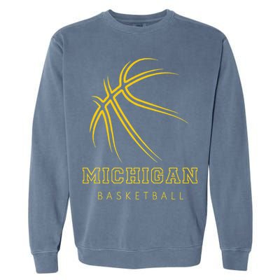 MI The Wolverine State Graphic Art Michigan Basketball Fan Garment-Dyed Sweatshirt