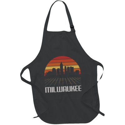Milwaukee Usa Retro Vintage Sunset Skyline Milwaukee Apron