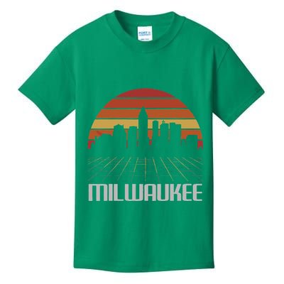 Milwaukee Usa Retro Vintage Sunset Skyline Milwaukee Kids T-Shirt