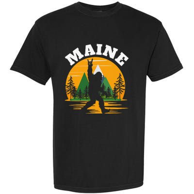 Maine US State Bigfoot Sasquatch Garment-Dyed Heavyweight T-Shirt