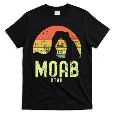 Moab Utah Vintage Sunset Arches Adventure Outdoors Meaningful T-Shirt