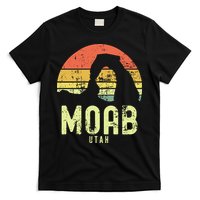 Moab Utah Vintage Sunset Arches Adventure Outdoors Meaningful T-Shirt
