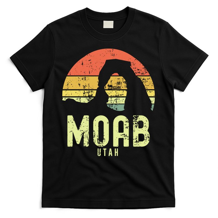 Moab Utah Vintage Sunset Arches Adventure Outdoors Meaningful T-Shirt