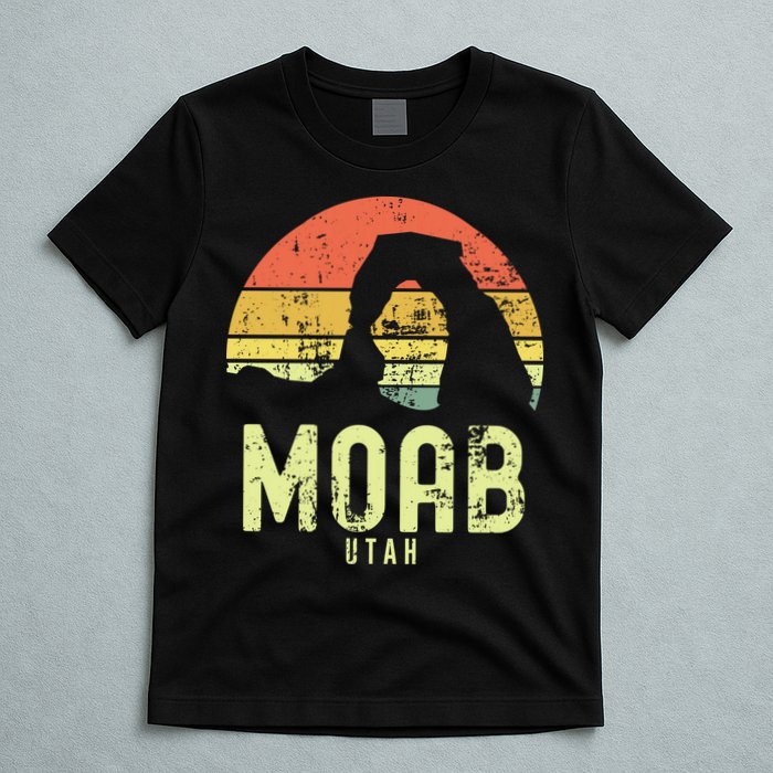 Moab Utah Vintage Sunset Arches Adventure Outdoors Meaningful T-Shirt