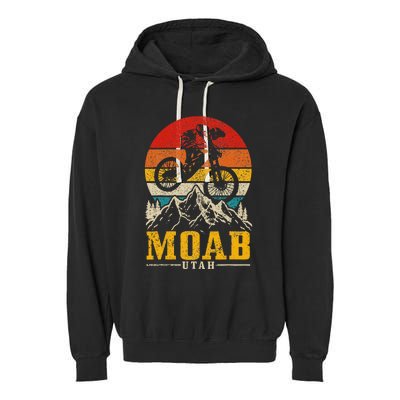 Moab Utah Vintage Mountain Bike Mtb Downhill Usa Garment-Dyed Fleece Hoodie