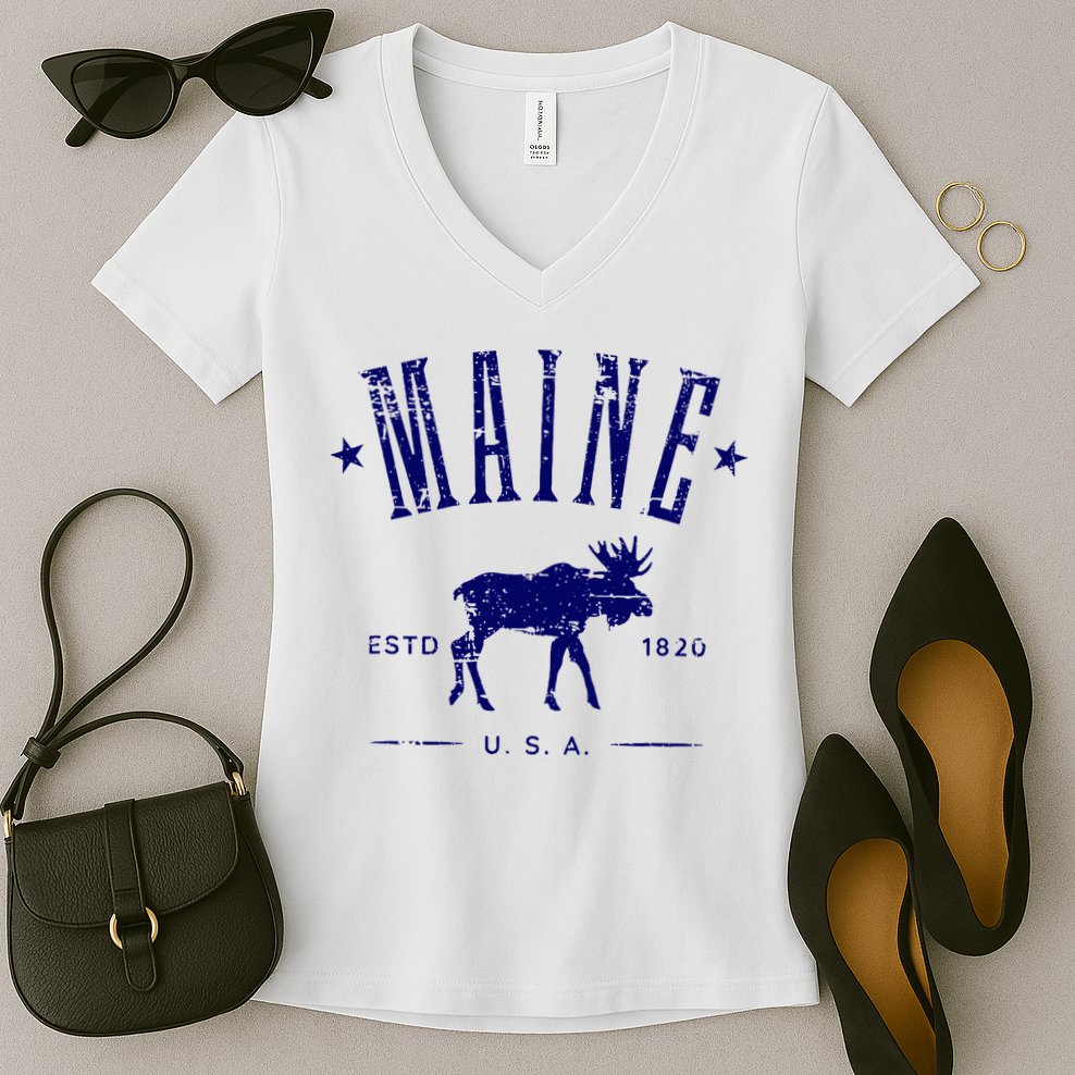 Maine Usa With Moose Distressed Design Souvenir Women's V-Neck T-Shirt
