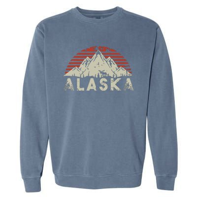 Mountain Wildlife Animal Alaskan Moose Retro Alaska Garment-Dyed Sweatshirt