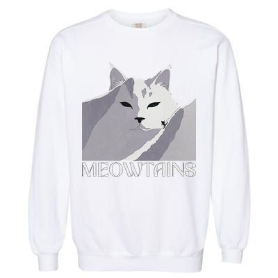 Meowtains Winter Cat Art Snow Skiing On Cat Mountain Garment-Dyed Sweatshirt