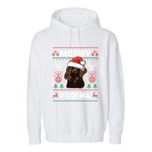 Merry Woofmas Chocolate Lab Santa Claus Dog Christmas Gift Garment-Dyed Fleece Hoodie