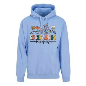 Maestra Wild Flowers Cultivando Bilingues Spanish Teacher Unisex Surf Hoodie