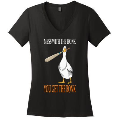 Mess With The Honk Goose Game Gamer Wooden Club Computer Women's V-Neck T-Shirt