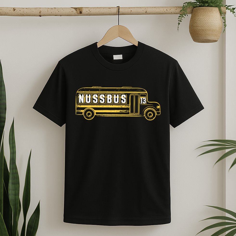 Nussbus 13 T-Shirt