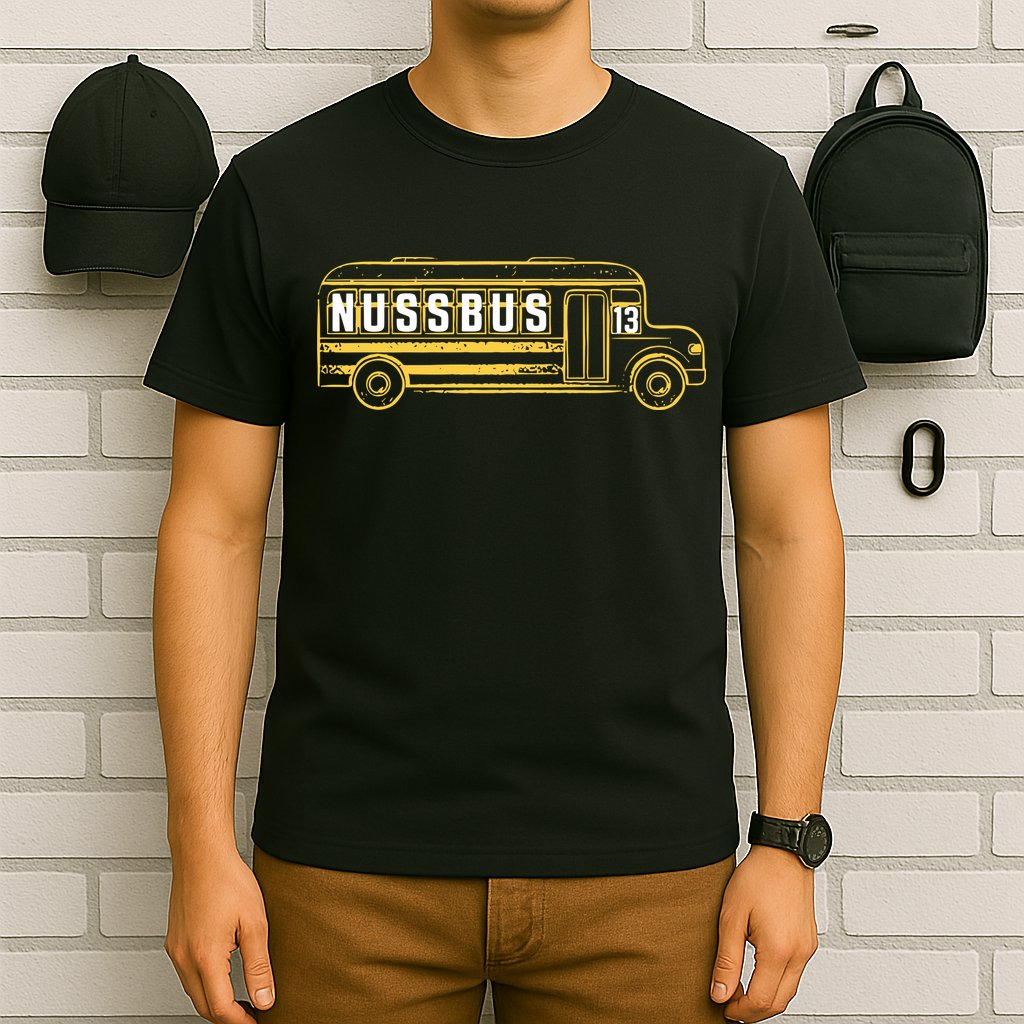 Nussbus 13 T-Shirt