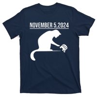 November 5 2024 The Revenge Of The Cat Ladies Cats Kamala T-Shirt