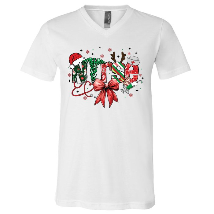 Nurse Christmas Retro Nurse Merry Christmas V-Neck T-Shirt