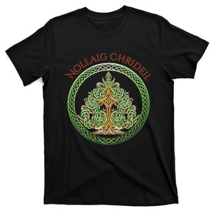 Nollaig Chridheil Scottish Celtic Christmas Tree T-Shirt