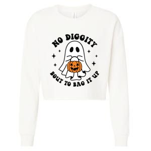 No Diggity Bout To Bag It Up Cute Retro Halloween Cropped Pullover Crew