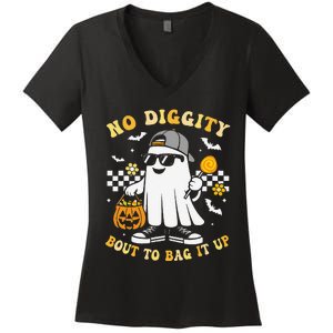 No Diggity Bout To Bag It Up Retro Ghost Halloween Gift Women's V-Neck T-Shirt