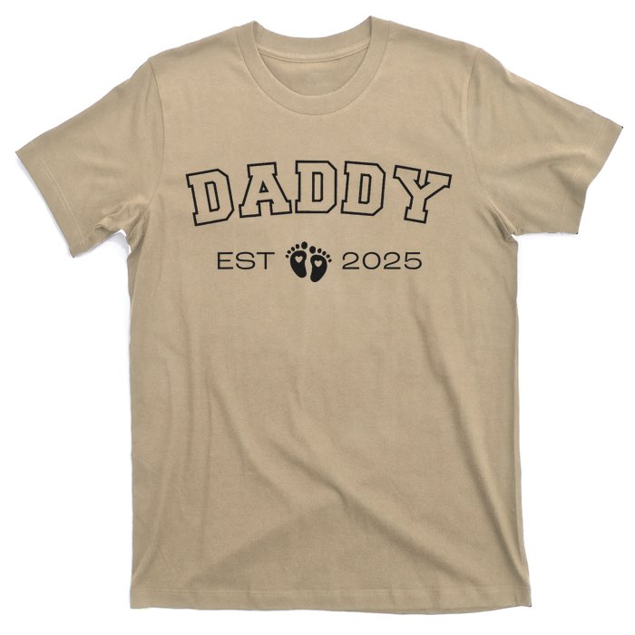 New Daddy Est 2025 New Papa 2025 IM Promoted To Dad 2025 T-Shirt