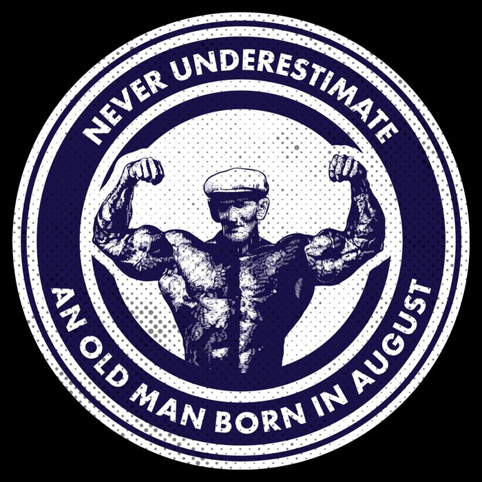 Never Underestimate An Old Man Born In August Cropped Pullover Crew